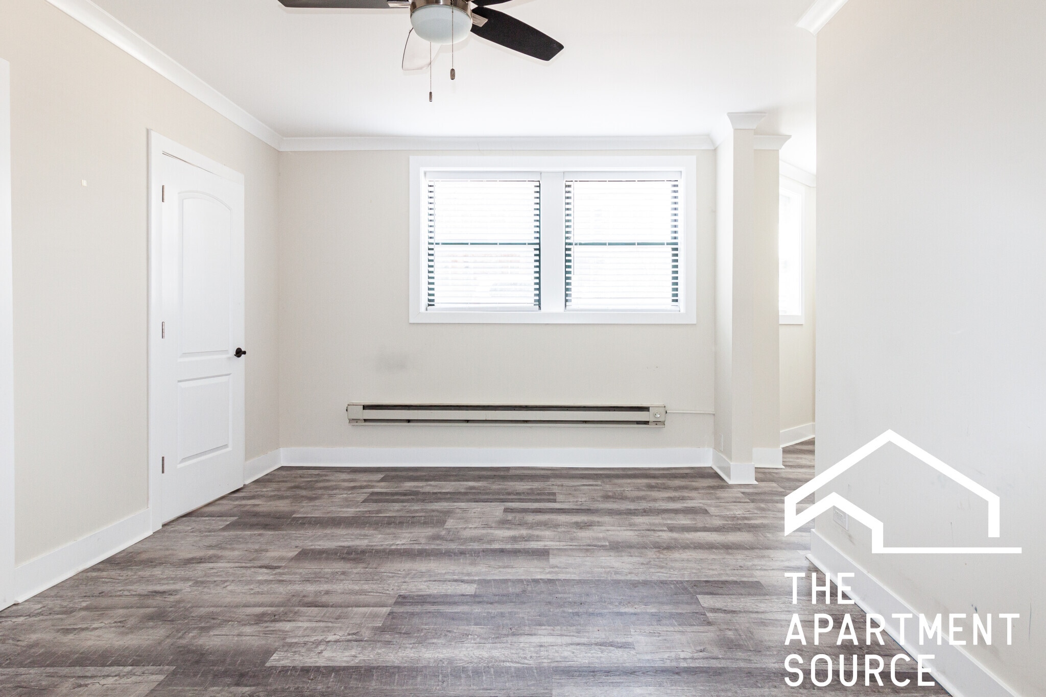 Building Photo - 3841 N Greenview Ave