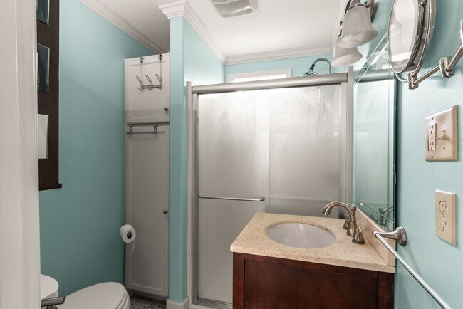 Building Photo - Charming 2 Bedroom 1 Bath house in the Argenta District of North Little Rock.