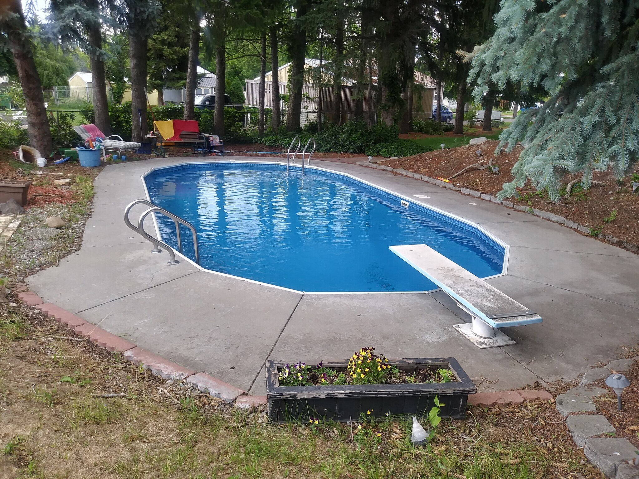 Building Photo - 901 N Locust Rd