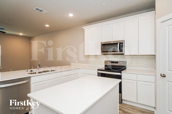 Building Photo - 319 Aveen Path