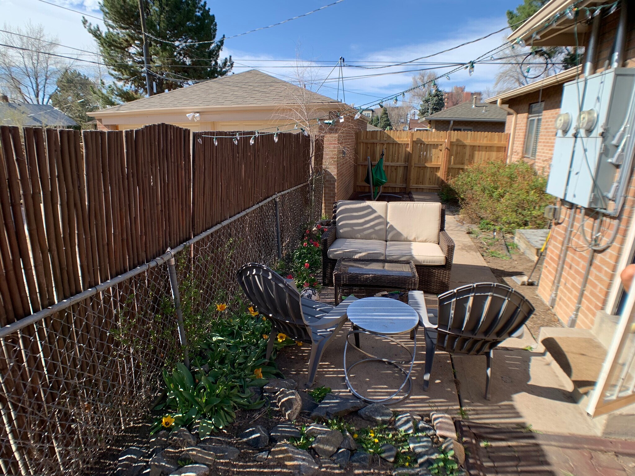 Building Photo - 727 Clermont St