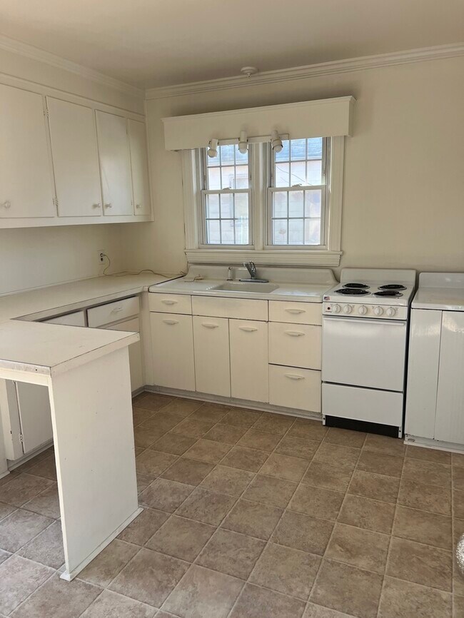 Building Photo - 432 Marshall St