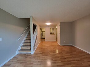 Building Photo - 1248 E 17th Ct