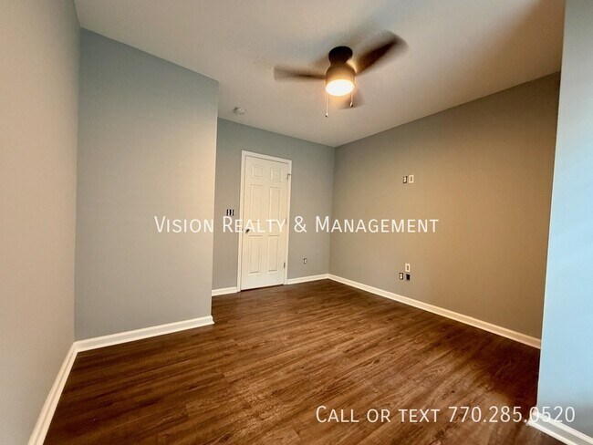 Building Photo - 374 Paines Ave NW