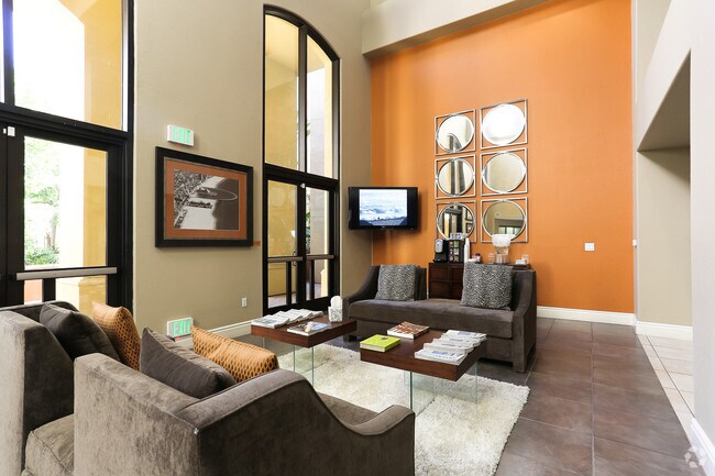 Lounge - Camden Harbor View