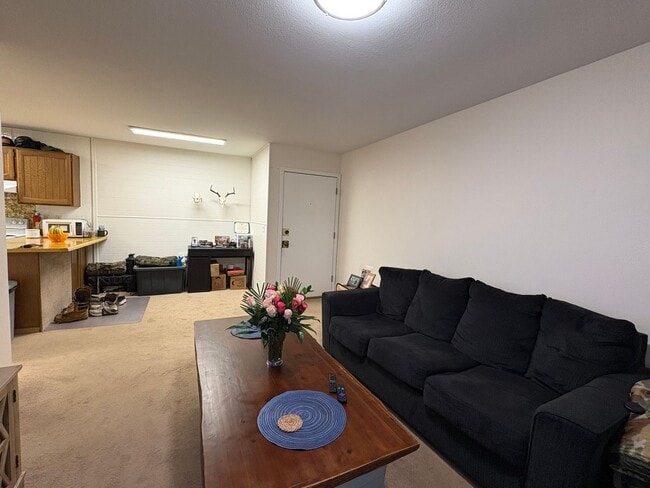 Building Photo - 2 bedroom condo