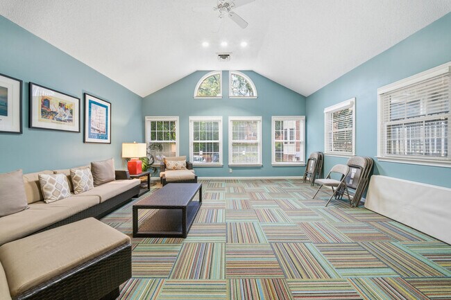 Building Photo - 300 Yarmouth St