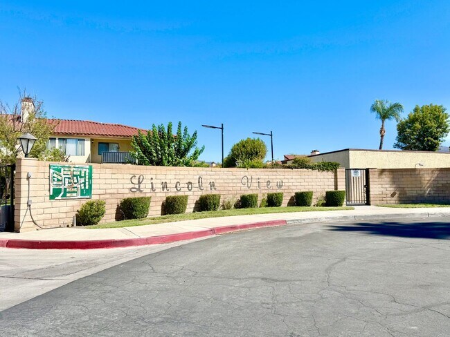 Building Photo - 25524 Sharp Dr