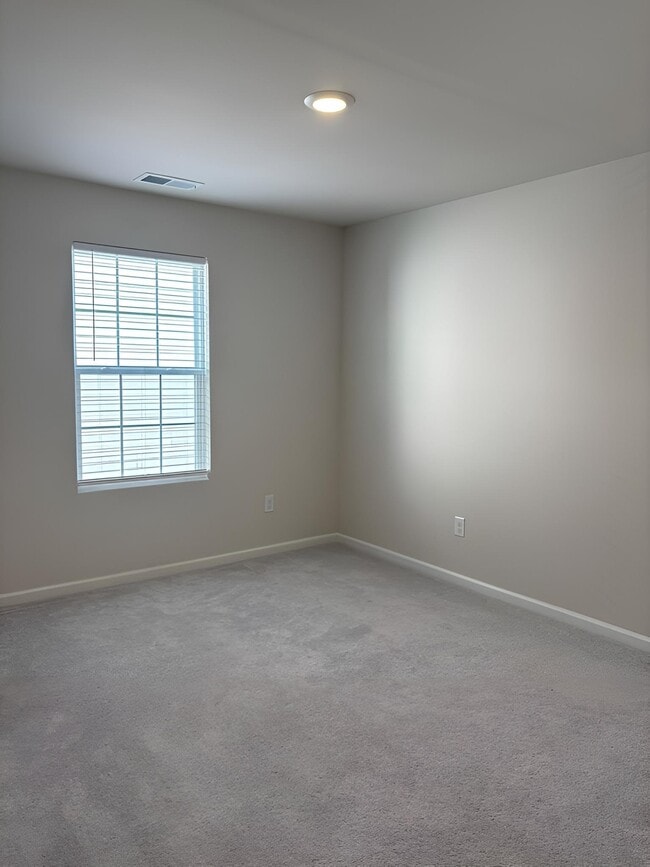 Building Photo - 10155 Chatham Run Ln