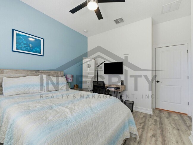 Building Photo - 34266 Radley Wy