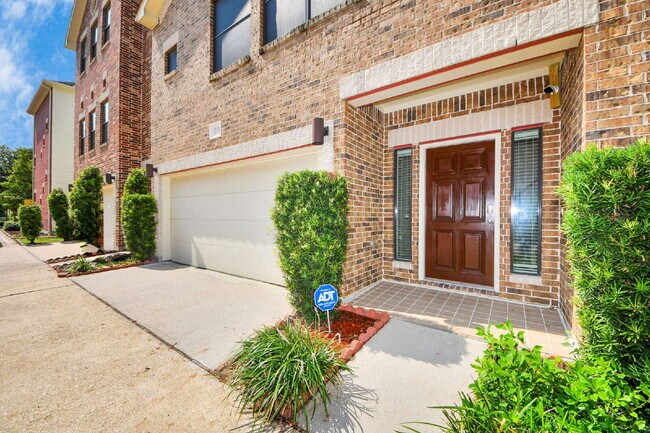 Building Photo - Gated community