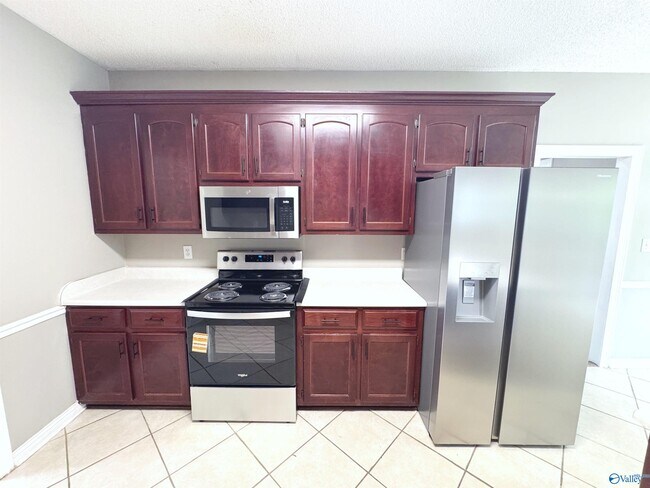 Building Photo - 192 Rosecliff Dr