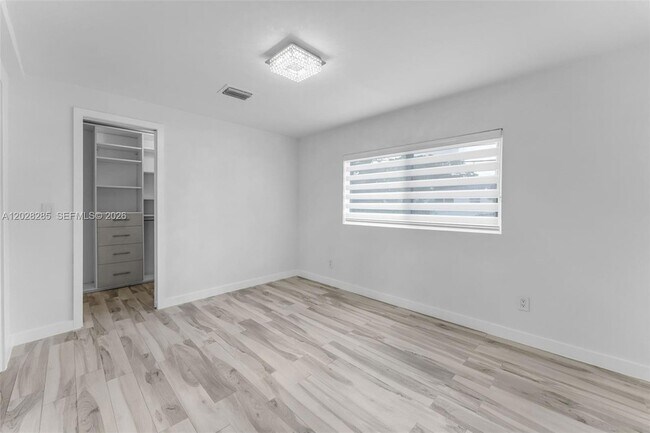 Building Photo - 4780 NW 6th St