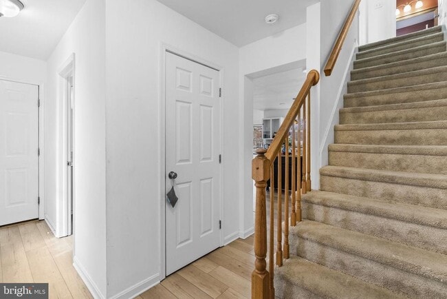 Building Photo - 938 Tamara Dr