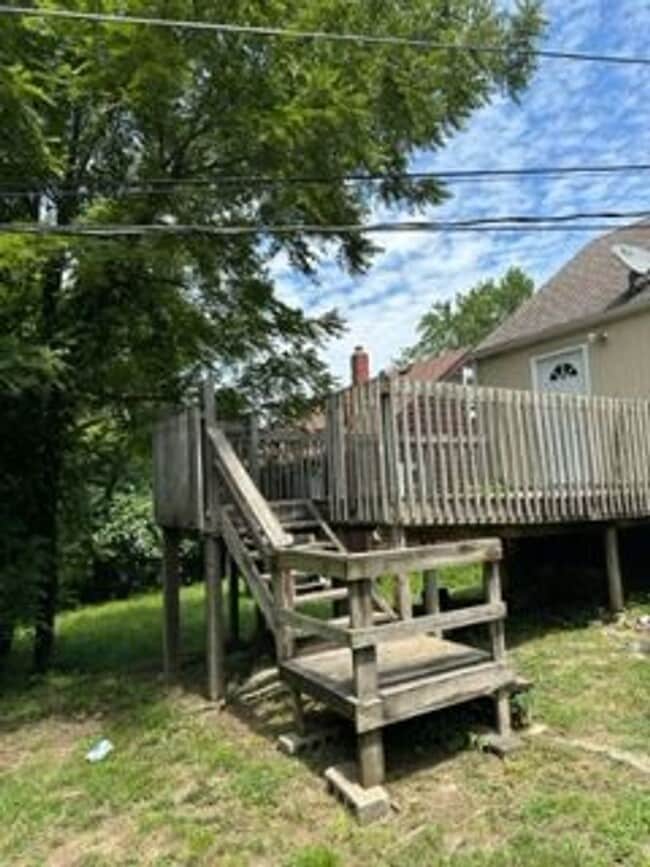 Building Photo - 4bedroom Home