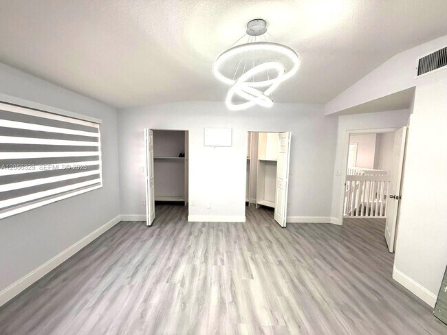 Building Photo - 9352 SW 155th Ave