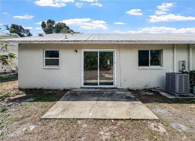 Building Photo - 17435 Barbara Dr