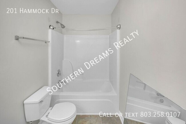 Building Photo - 201 Hammock Dr