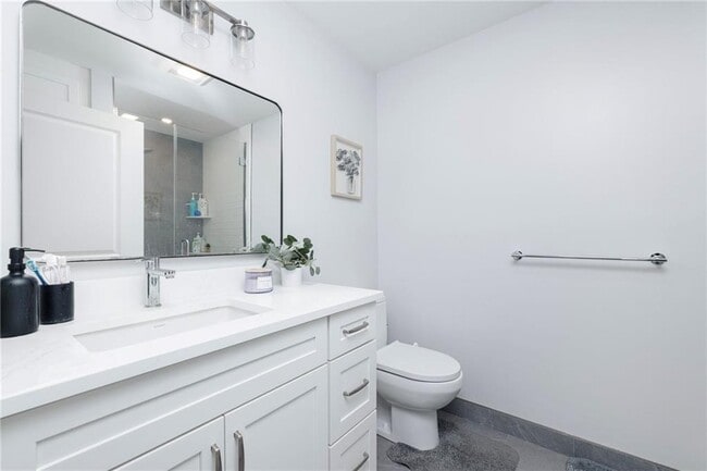 Building Photo - 46 W Valley Cir