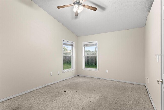 Building Photo - 212 Bent Oak Loop