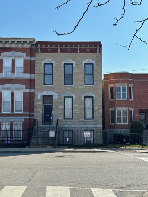 Building Photo - 3363 S Indiana Ave