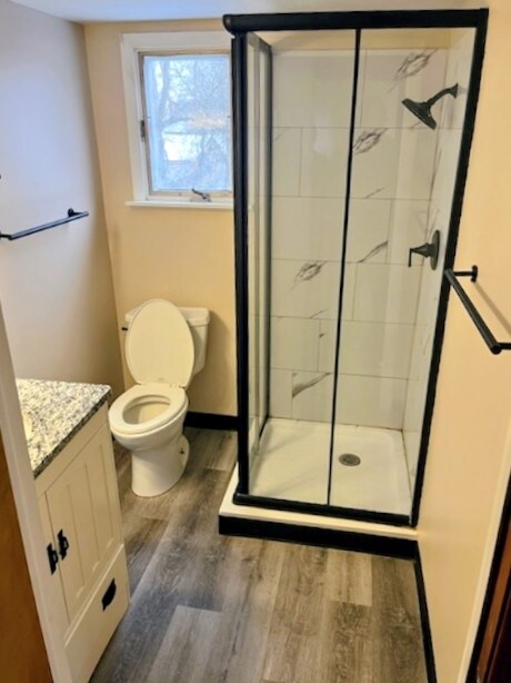 Building Photo - 843 1st St NE