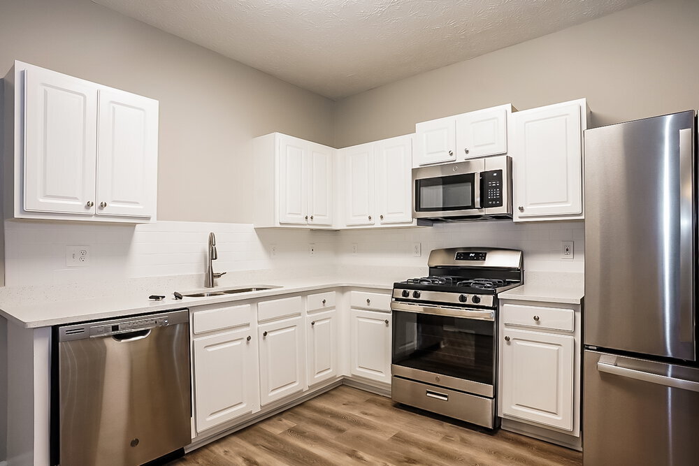 Building Photo - 444 Village Bluff Dr