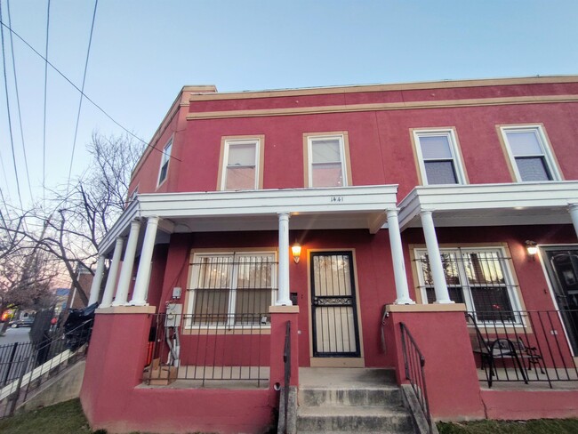 Building Photo - 1441 Alabama Ave SE