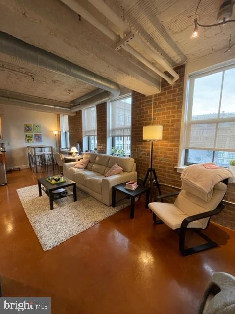 Building Photo - 916 G St NW