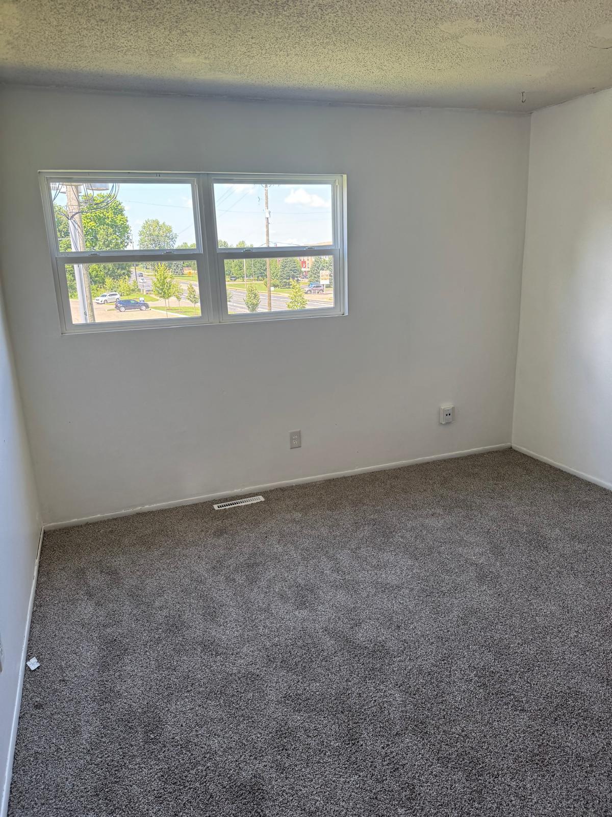 Building Photo - 6020 Briarcliff Path