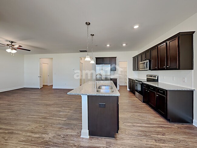 Building Photo - 3272 Brierhill Rd