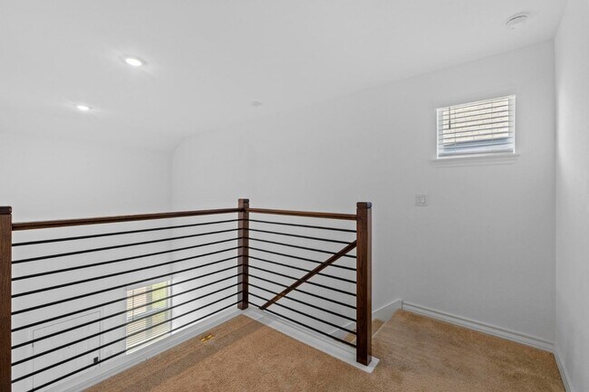 Building Photo - 5304 Jason Dr