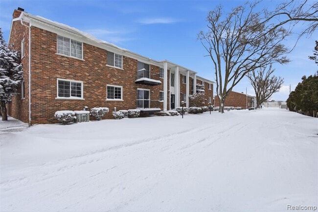 Building Photo - 39435 Van Dyke Ave