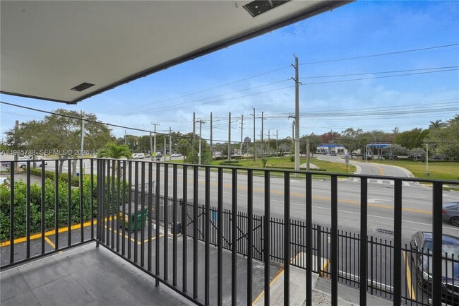 Building Photo - 5980 SW 40th Ave