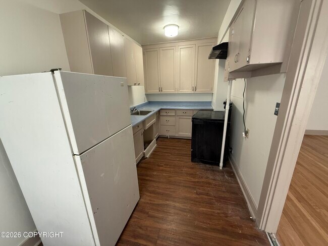 Building Photo - 436 Main St