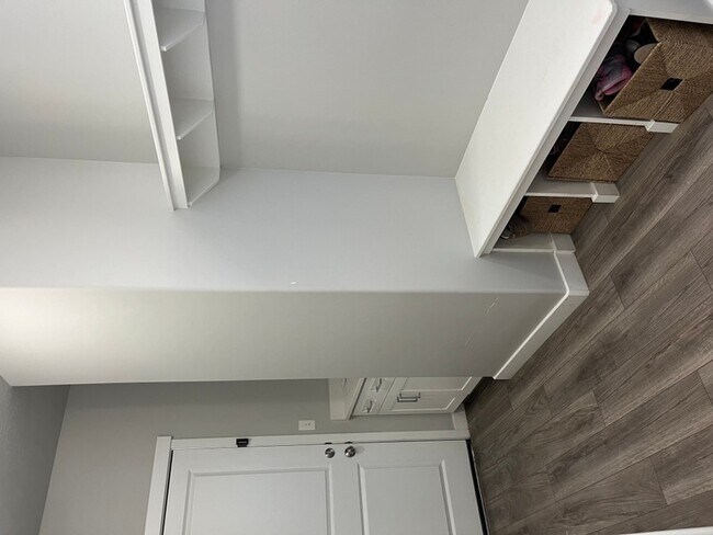 Building Photo - 552 S Dapple Dr