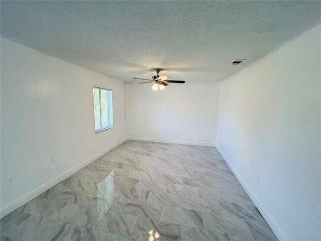 Building Photo - 4765 S Texas Ave