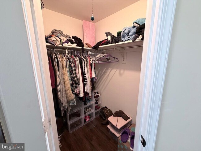 Building Photo - 6610 Cottontail Ct