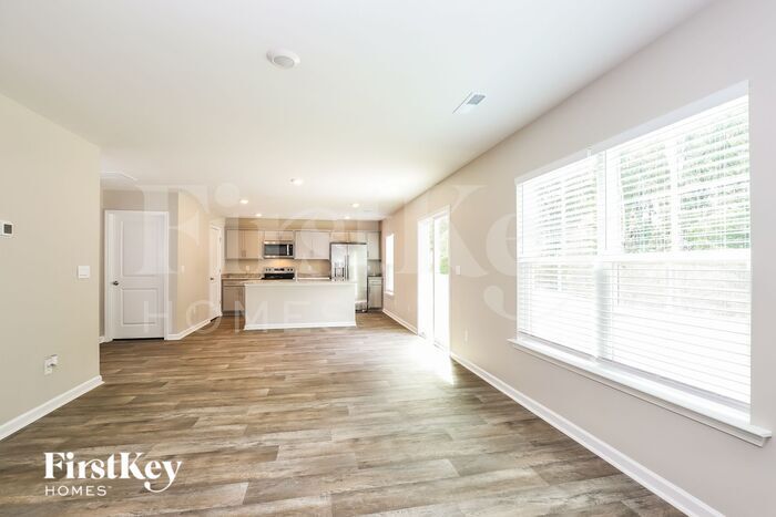 Building Photo - 137 Preston Oaks Dr