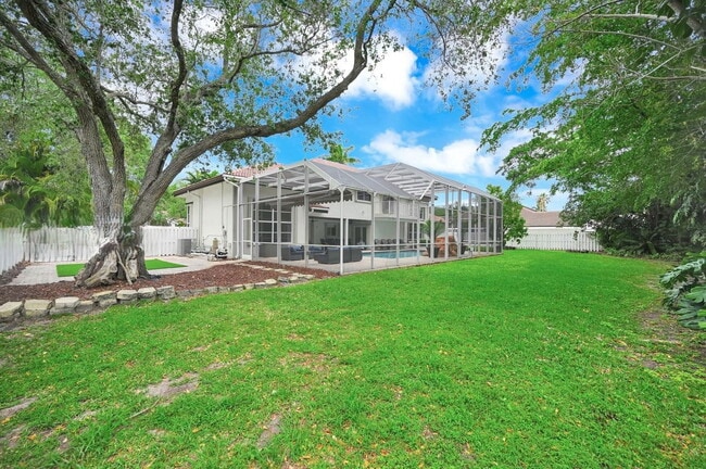 Building Photo - Southwest 111th Terrace, Miami, FL 33176 - 5 BR 3.5 BA single-family home
