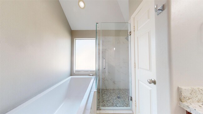 Building Photo - 328 Malone St