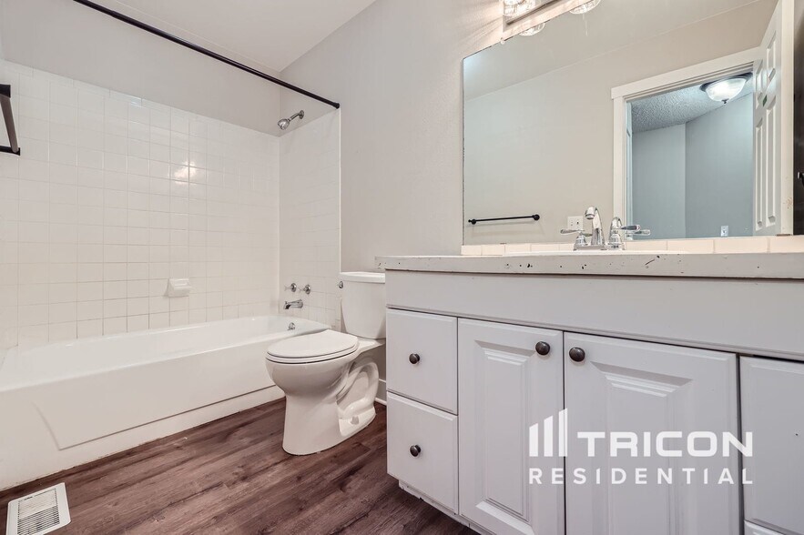 Building Photo - 385 Mountain Cloud Cir