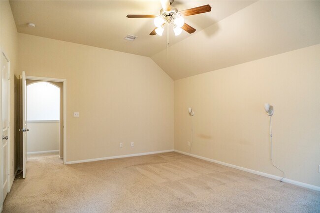 Building Photo - 7115 Ironwood Forest Dr