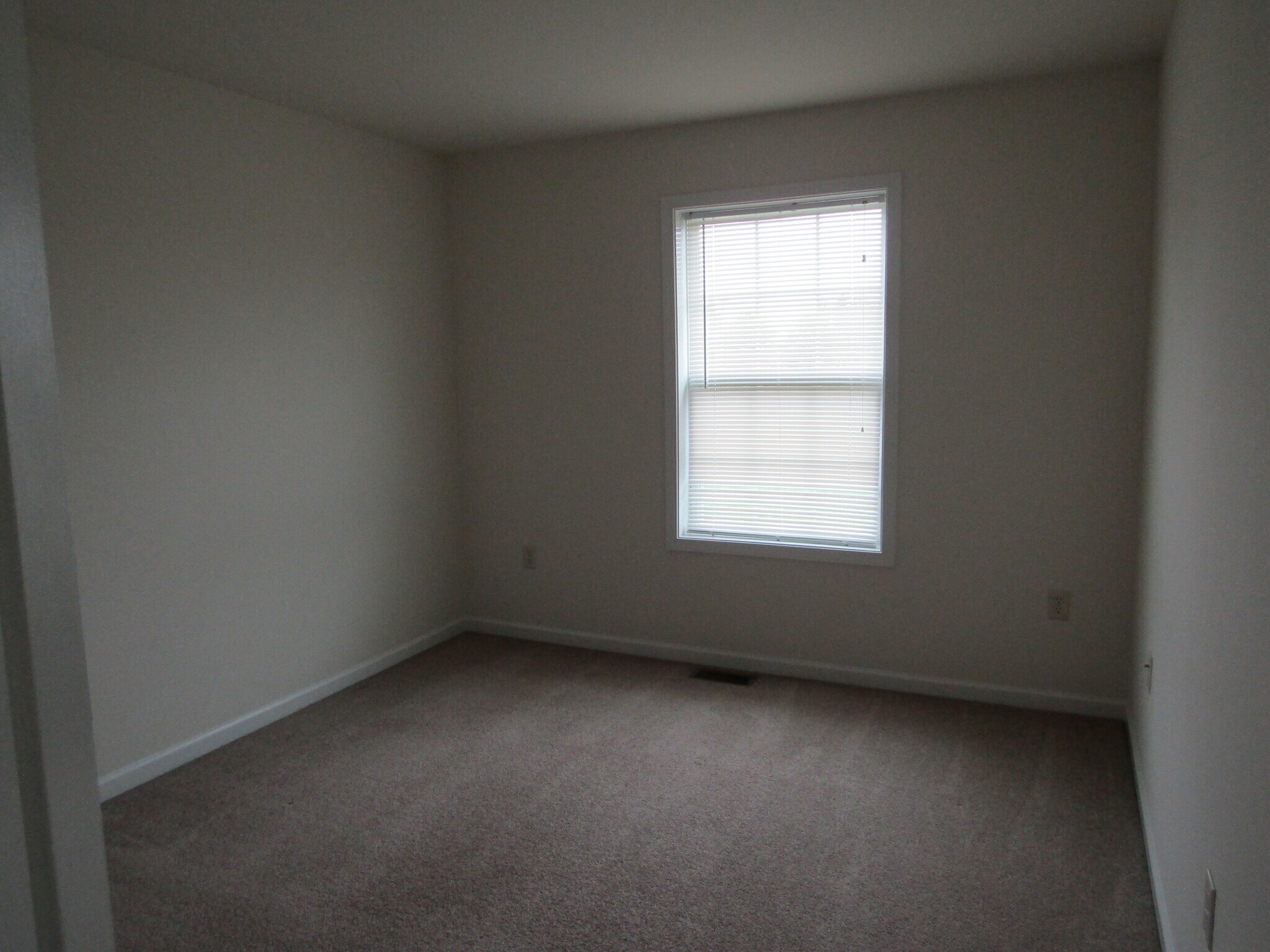 Building Photo - 318 Mount Olive Ln