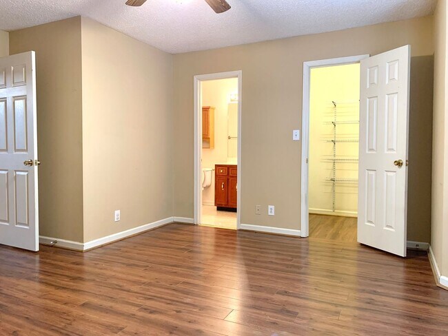 Building Photo - 106 Bowers Ct