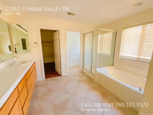 Building Photo - 11942 Cypress Valley Dr
