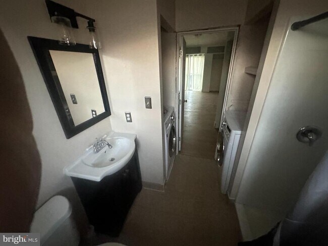 Building Photo - 222 Via Cascata Dr