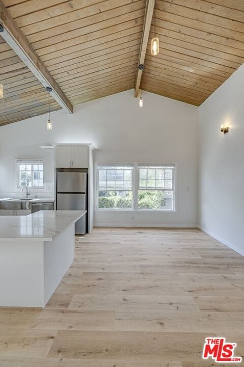 Building Photo - 853 S Bedford St