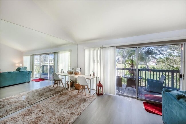 Building Photo - 722 White Pine Tree Rd