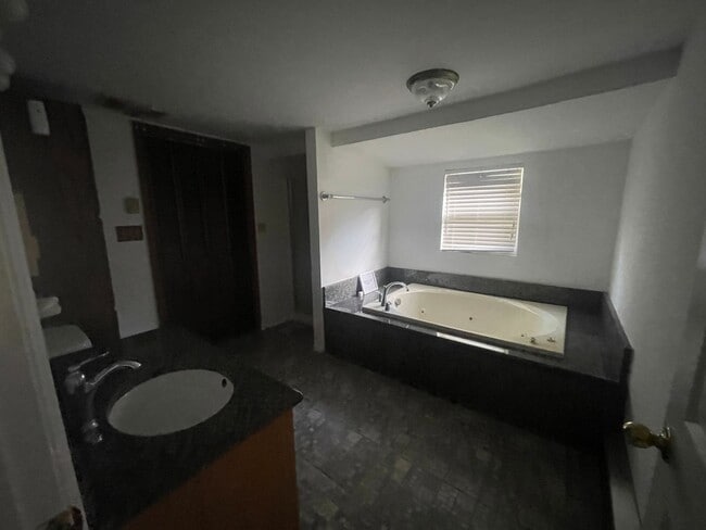 Building Photo - Easy location in Erwin